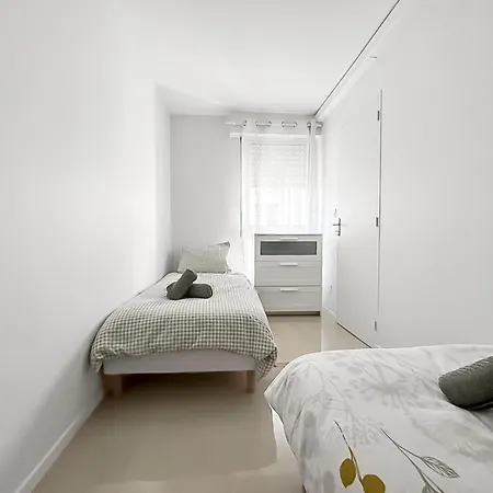 Апартаменты Evasion Douce En Centre-ville De St-raphael *