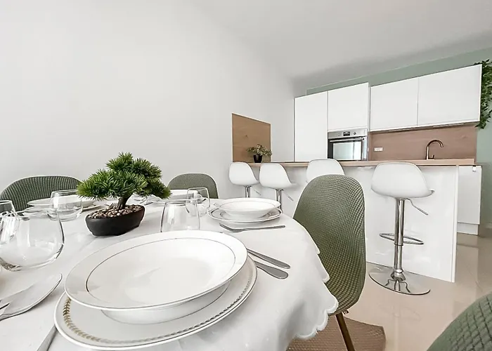 Apartment Evasion Douce En Centre-ville De St-raphael *