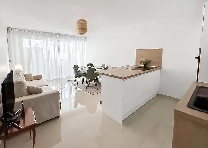 Evasion Douce En Centre-ville De St-raphael Apartment *